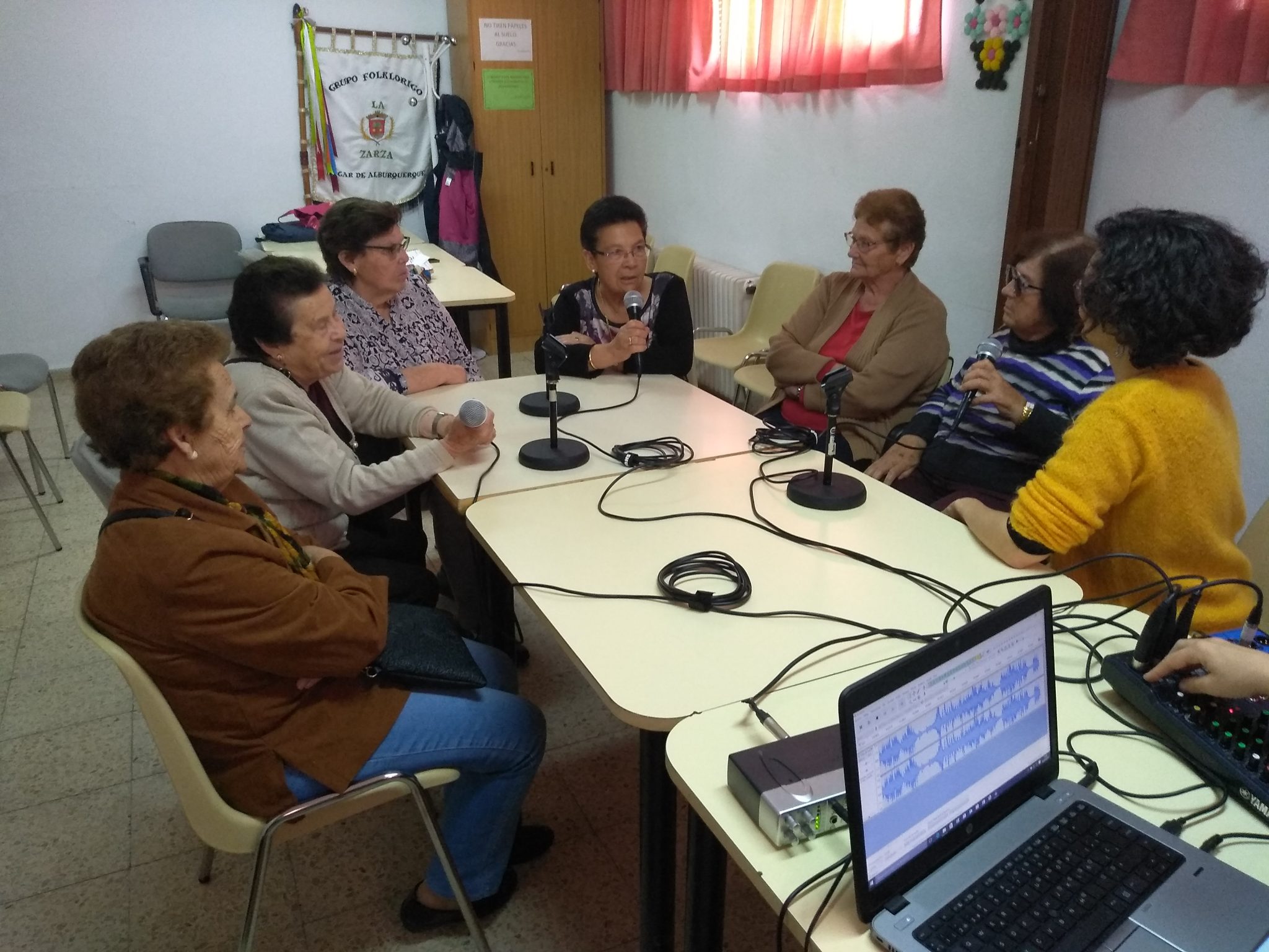 Objetiv@ CAMbiamos. Las mayores toman los micros de Objetiv@ Radio.