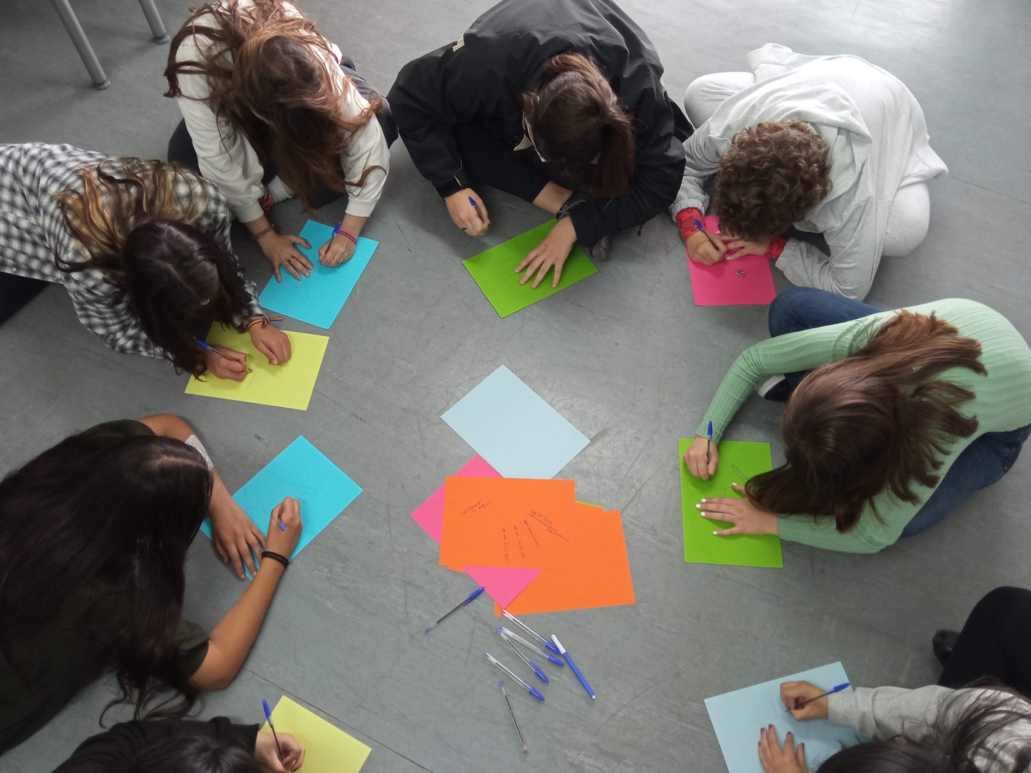 APRENDIENDO A CONVIVIR ENTRE IGUALES