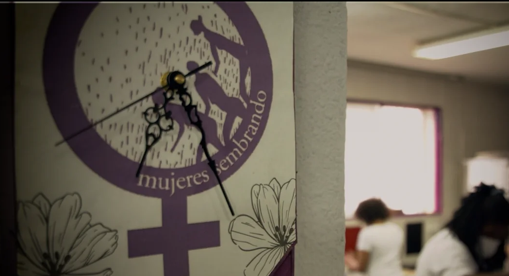 CON MUJERES SEMBRANDO: ¡NOS SALIMOS DEL ODIO!